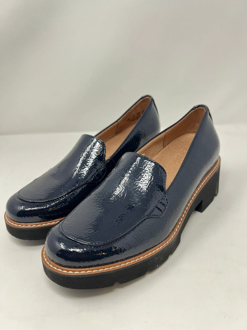 Naturalizer Women's 8W Cabaret French Navy Lug Loafers